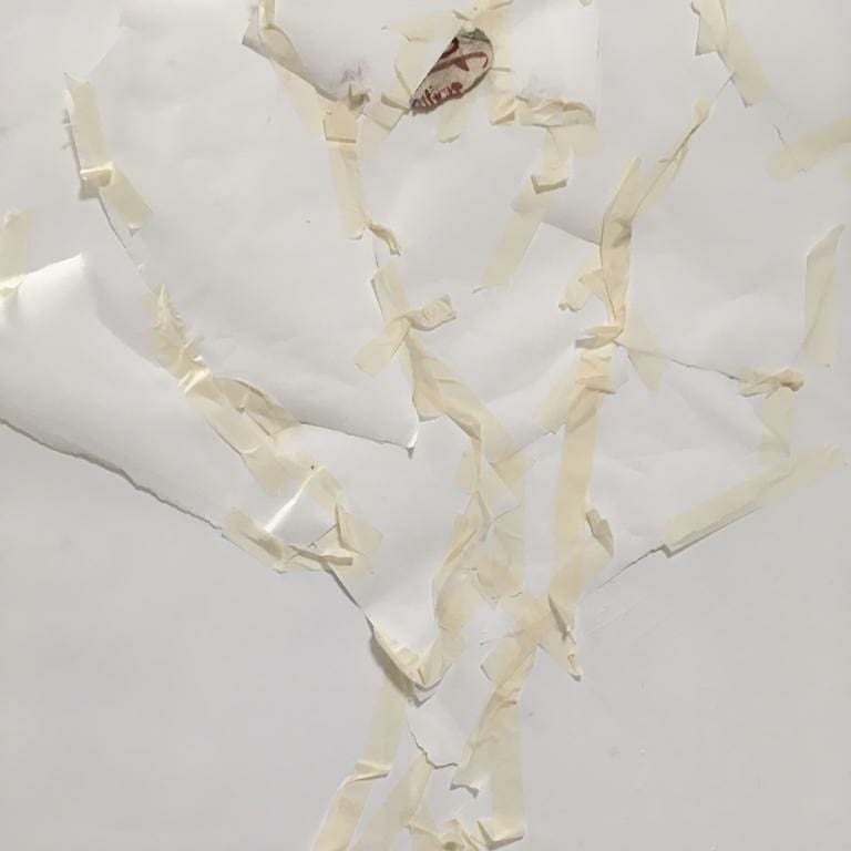 🔴 Little pockets of red added by Lissa Rodd on #day11 of #TheBridge 🔴
The Mandarin characters 桥 pronounced 'qiáo' translate to 'bridge'. We like that each of Lissa's additions engage with other art in the space, connecting them in hue back to the Mandarin piece.