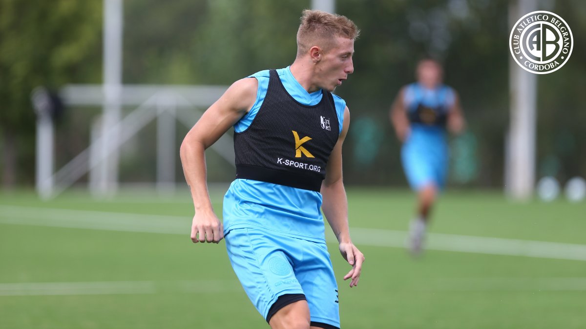 Belgrano's tweet photo. ¡#BuenSábado! 👊🔥⚽ Ahora, #Belgrano realiza un ensayo de fútbol formal para completar la semana de trabajo. 🔚 https://t.co/CpHCA1ZL9L