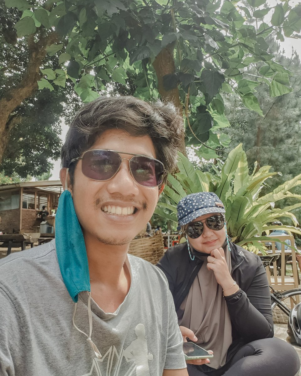 mohamadrizkyu's tweet photo. Isi waktu selama weekend di Bandung. Gowes cari2 tanjakan. Alhamdulillah masih kuat 🙂❤
#IRjournal
#aksaradalamsketsa https://t.co/oAgnEceOjg