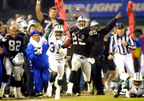 NFLMAVERICK's tweet photo. Happy birthday to former #Raiders RB Charlie Garner, February 13, 1972. https://t.co/iL3zyuKeOZ