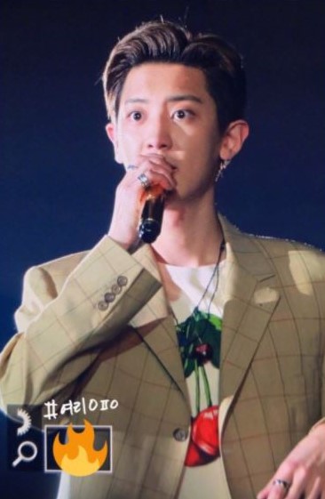 everything is ugly until Park Chanyeol wears it; a thread