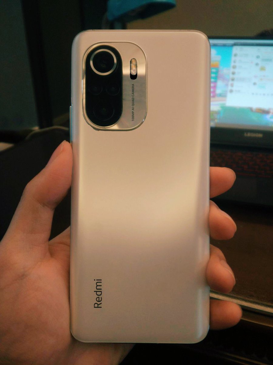 TechLovi's tweet photo. The alleged live image of the Redmi K40 has been making rounds on Weibo.
Looks great 👌
#Xiaomi #redmi #RedmiK40 https://t.co/nNfnBqH1G8