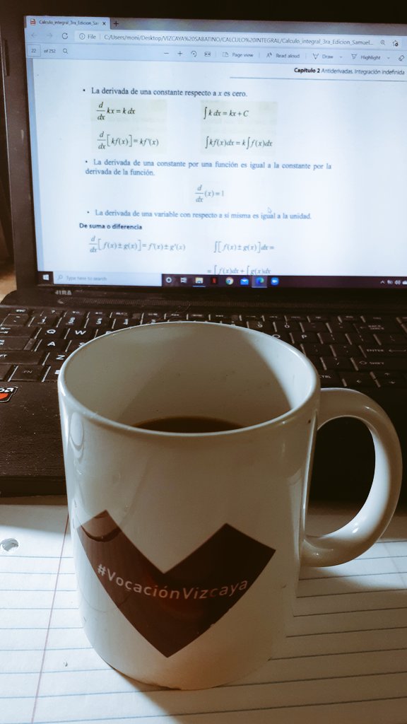 monicabandinc's tweet photo. Aquí con mis problemas,  desde temprano  jajaja ojalá todo en la vida fuera tan fácil  como el #CalculoIntegral
Excelente día  #PA todos!
#coffeefirst💋🧡☕🤎 https://t.co/oUTrdQw4hD