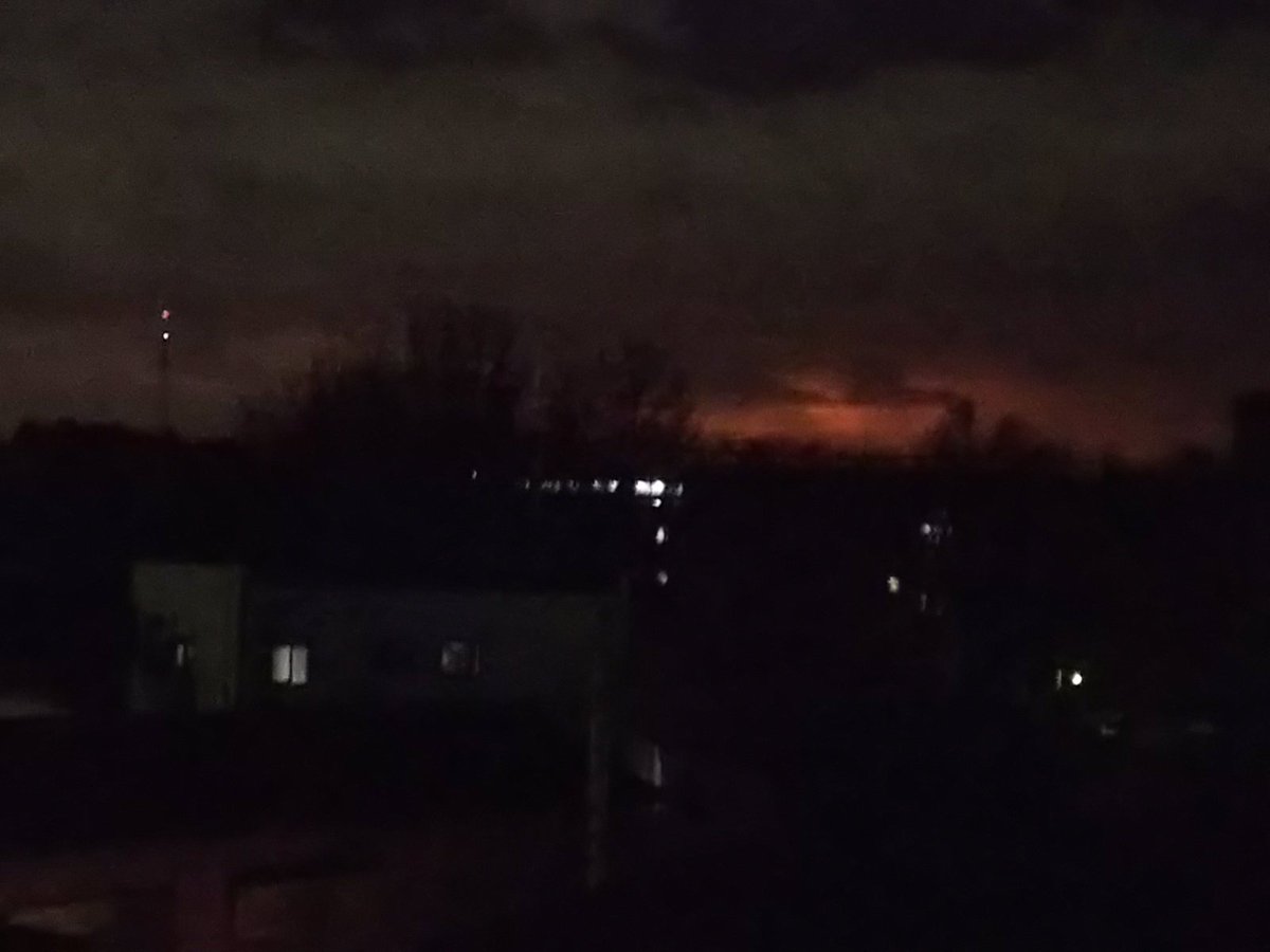 空が赤い