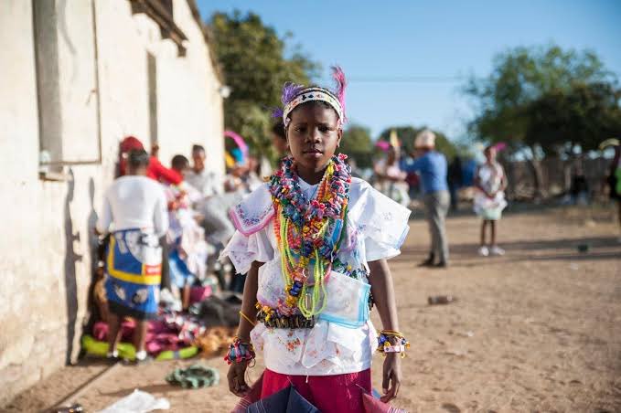 _Ndhavuko's tweet photo. The Mapulana - South Africa's Undiscovered People❤️💜💚
The little known Mapulana/Sepulana people are found in a tiny area Mpumalanga-part of South Africa 🇿🇦
#MzansiHistory #Mapulana #Sepulana https://t.co/UoiRfHiUZU