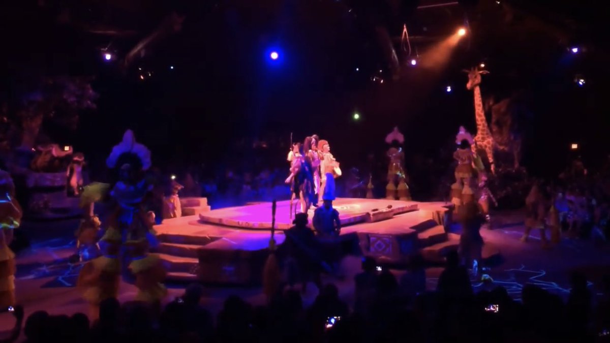 You can tell that all the lighting was upgraded from the CMM version of the show. FOLK’s move was obviously not cheap and Disney saw it as worthy to keep around for the future of DAK, and themed the theater FOR the show. It would be very difficult to replace the show.