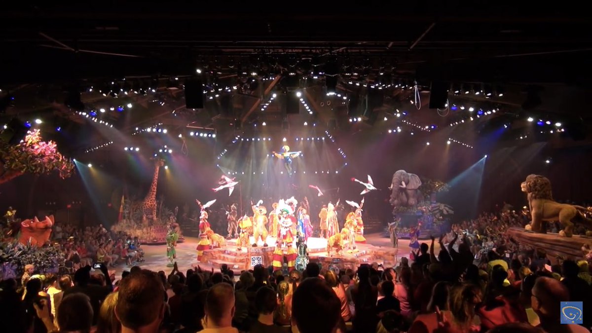 You can tell that all the lighting was upgraded from the CMM version of the show. FOLK’s move was obviously not cheap and Disney saw it as worthy to keep around for the future of DAK, and themed the theater FOR the show. It would be very difficult to replace the show.