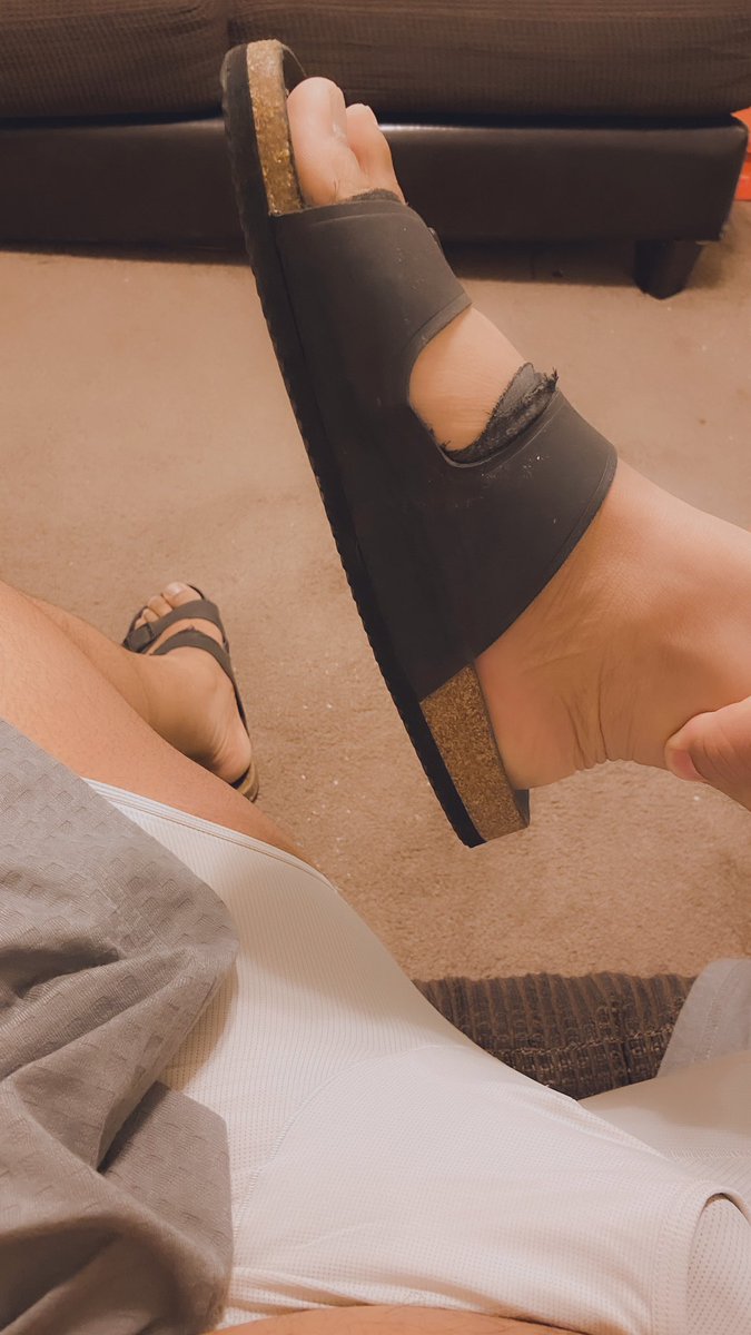 msterftgrantd's tweet photo. If I created a onlyfans... would you subscribe? 😊 #feetfirst #gayfeet #footfetish #onlyfans #FeetFridays #findom #mastersai #footdomme #sandals #Birkenstock https://t.co/1WmSHNPaeb