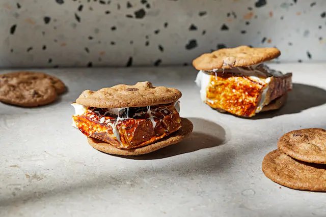 This Valentine's Day, treating yourself = homemade Tate's cookie s'mores 🔥 Add toasted coconut flakes for an extra dose of self love 😍 Which Tate's cookie flavors would you use? 🍪🍫💕 

📸: Tom McCorkle for <a href="/washingtonpost/">The Washington Post</a> ⁣⁣⁣
food styling: <a href="/LCherkasky/">TraderNFT.eth</a>