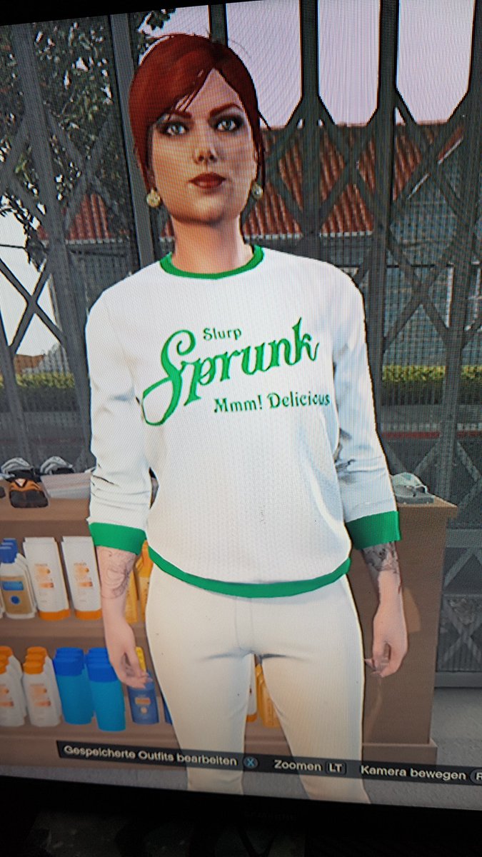 LoonySkytouch's tweet image. @xPandorya @totulus 
Spiele gerade das ganz normale GTA5 Online, bin Grad über diese beiden Pullis gestolpert und habe vllt. ein wenig zu laut gelacht. xD ich schau so gern beim RP zu. Es heitert einfach so sehr auf, das könnt ihr euch nicht vorstellen. Dankeschön! #luckyVloben