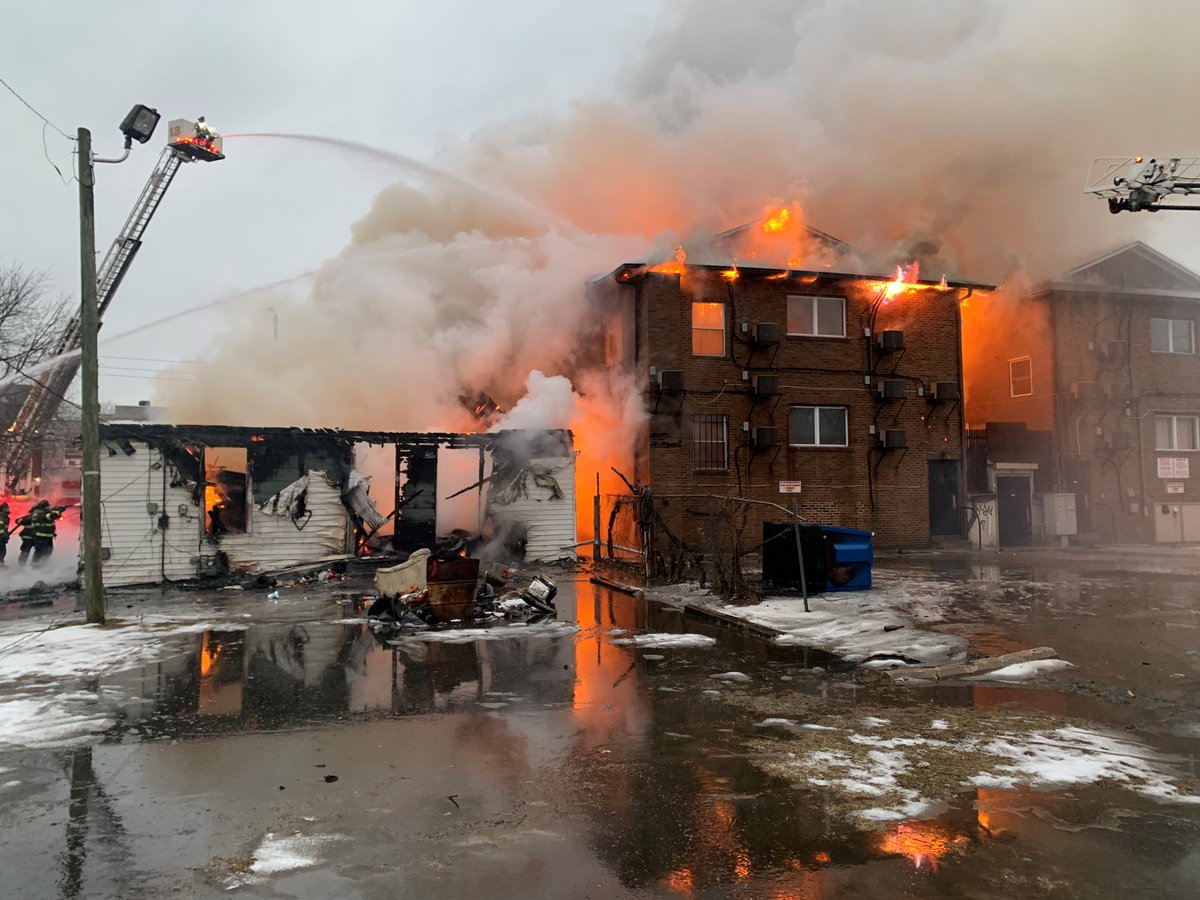 IFD_NEWS's tweet photo. 7:25 AM #IFD arrives at W Washington &amp; Addison St. to find heavy fire in 3 structures w/ reports of possible entrapment. Aggressive attempts to search &amp; extinguish before command orders defensive ops only &amp; 2nd alarm. Multiple searches find nothing. No injuries #WTFD #DTFD asst. https://t.co/NO50lEiPxi