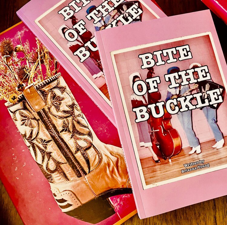 biteofthebuckle's tweet image. Looking for your next favorite table book and delicious read? 🤠 Grab a copy of country music’s favorite book available now on @amazon ✨