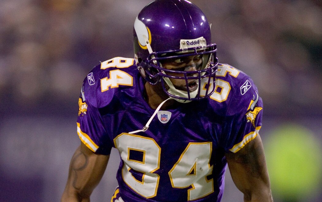 Happy Birthday to Hall of Fame WR Randy Moss.

Straight cash homie ! 