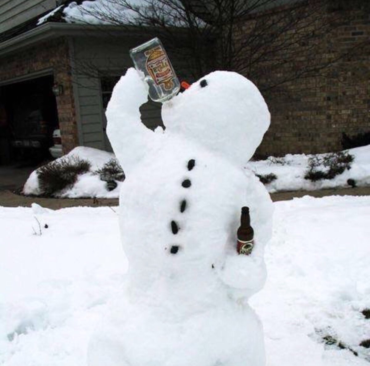 WaSnowpocalypse's tweet photo. Dang i need a drink after all my hard work. (Evil laugh) https://t.co/UOIblQmtr1