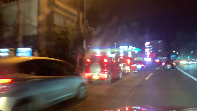 福島 郡山 地震の影響でガソリンスタンドが大渋滞で大行列 災害時の行動がみんな早い まとめダネ
