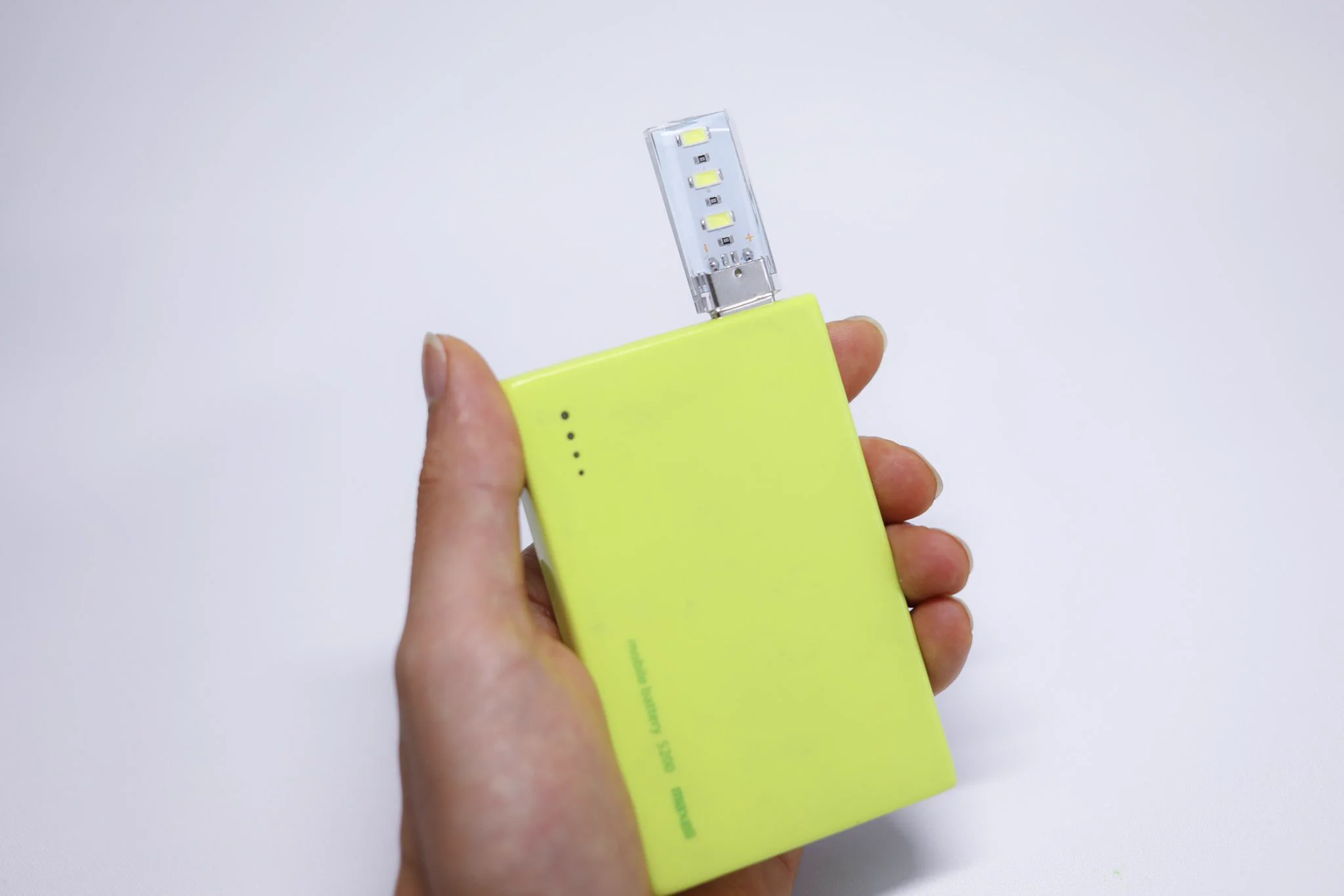 試作品!「モバイルバッテリーをランタンとして使えるようにするアタッチメント」