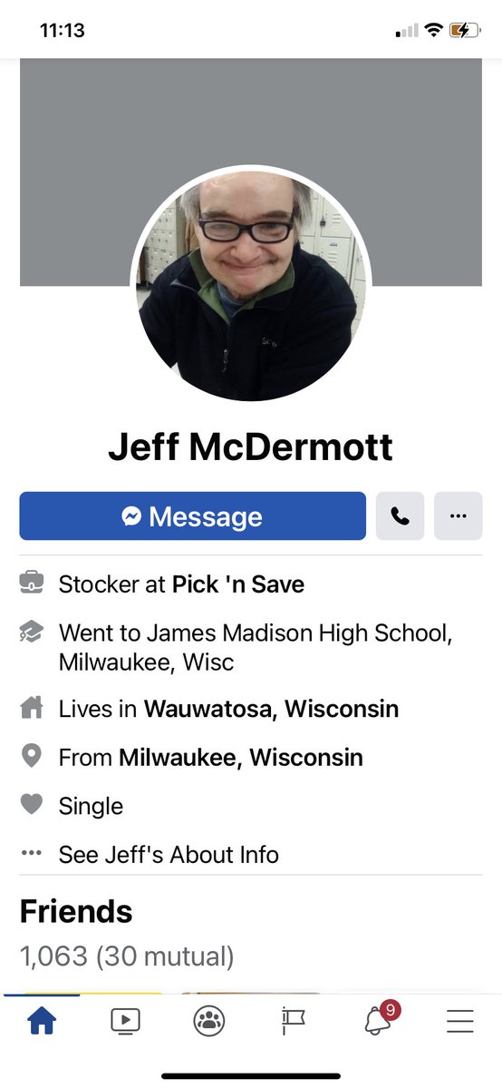 13/ If I look at my so called ‘friends’ who like these pages, I see none of them have ever interacted with me.Here’s Jeff. We have 30 mutual friends. Some are my personal friends who he has ‘collected’. This is Jeff.