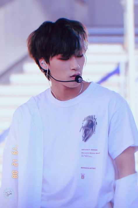 WARNINGThe following thread is extremely ILLEGALYou may receive a visit from the authorities after viewing this thread.You have been warned...