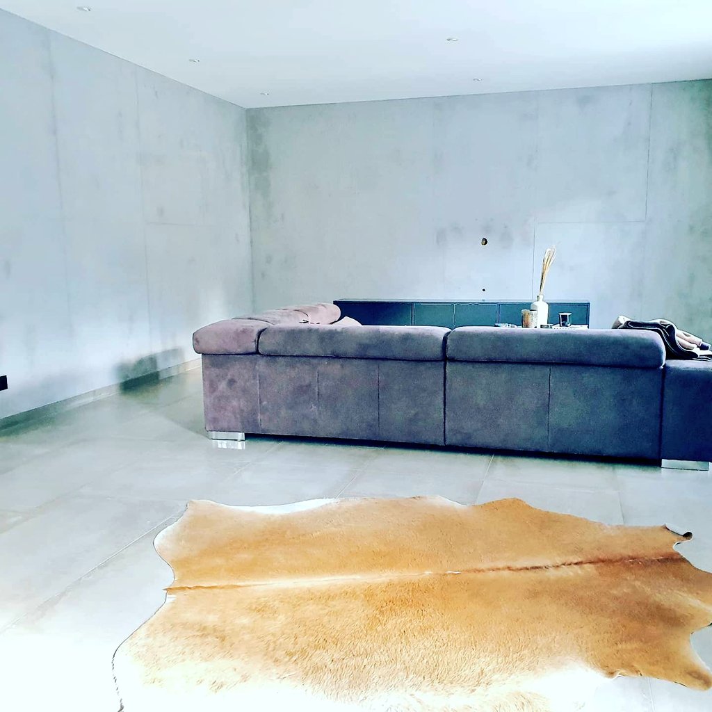 Bonner_Maler's tweet photo. Vorher Langweilig Nachher #Sichtbetonoptik #betonoptik #sichtbeton
Vom https://t.co/LluKM4T0lz https://t.co/BaQYJsx3dl