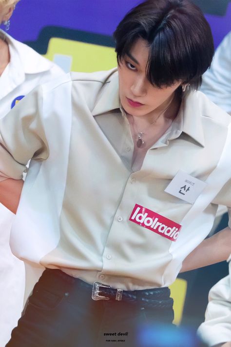 WARNINGThe following thread is extremely ILLEGALYou may receive a visit from the authorities after viewing this thread.You have been warned...