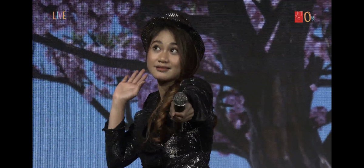 Acha_JKT48FC's tweet photo. siapa yang kangen nih lihat @acakacakan perform? 

#TerimakasihGen2JKT48
#RonaJKT48GradSpecial
#HelloGoodbye https://t.co/gCS4DSuSWN