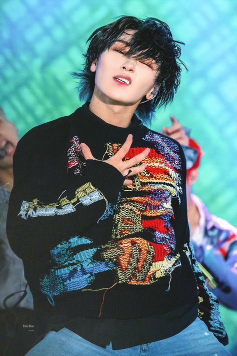 WARNINGThe following thread is extremely ILLEGALYou may receive a visit from the authorities after viewing this thread.You have been warned...