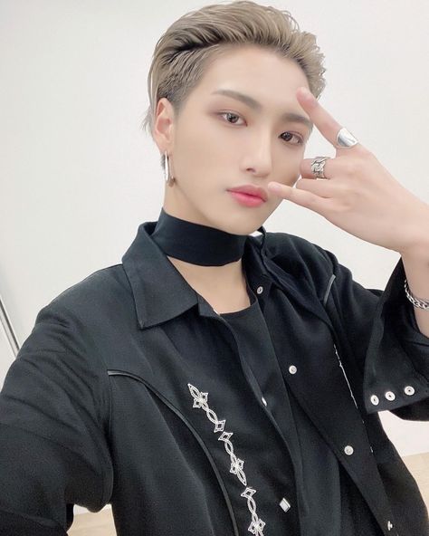 WARNINGThe following thread is extremely ILLEGALYou may receive a visit from the authorities after viewing this thread.You have been warned...