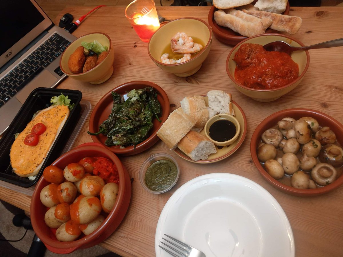 Takeaway Tapas for a Sizzling Saturday! 

We are now taking orders for collection or delivery, 

Need a refresher of what's on our menu? 

elbareto.com/menus/

Please call: 01132666946 from 3pm 😊