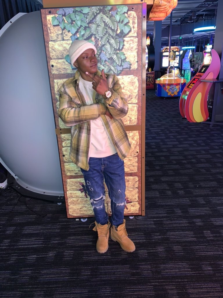wlc_savage's tweet photo. A million dollars couldn’t change me nigga🙅🏽‍♂️ cause hard times🙏🏾 made me nigga 💯💯💯 #FreeRedz⛓#FreeNic⛓ #FreeBo⛓ https://t.co/NYCqub4yDP