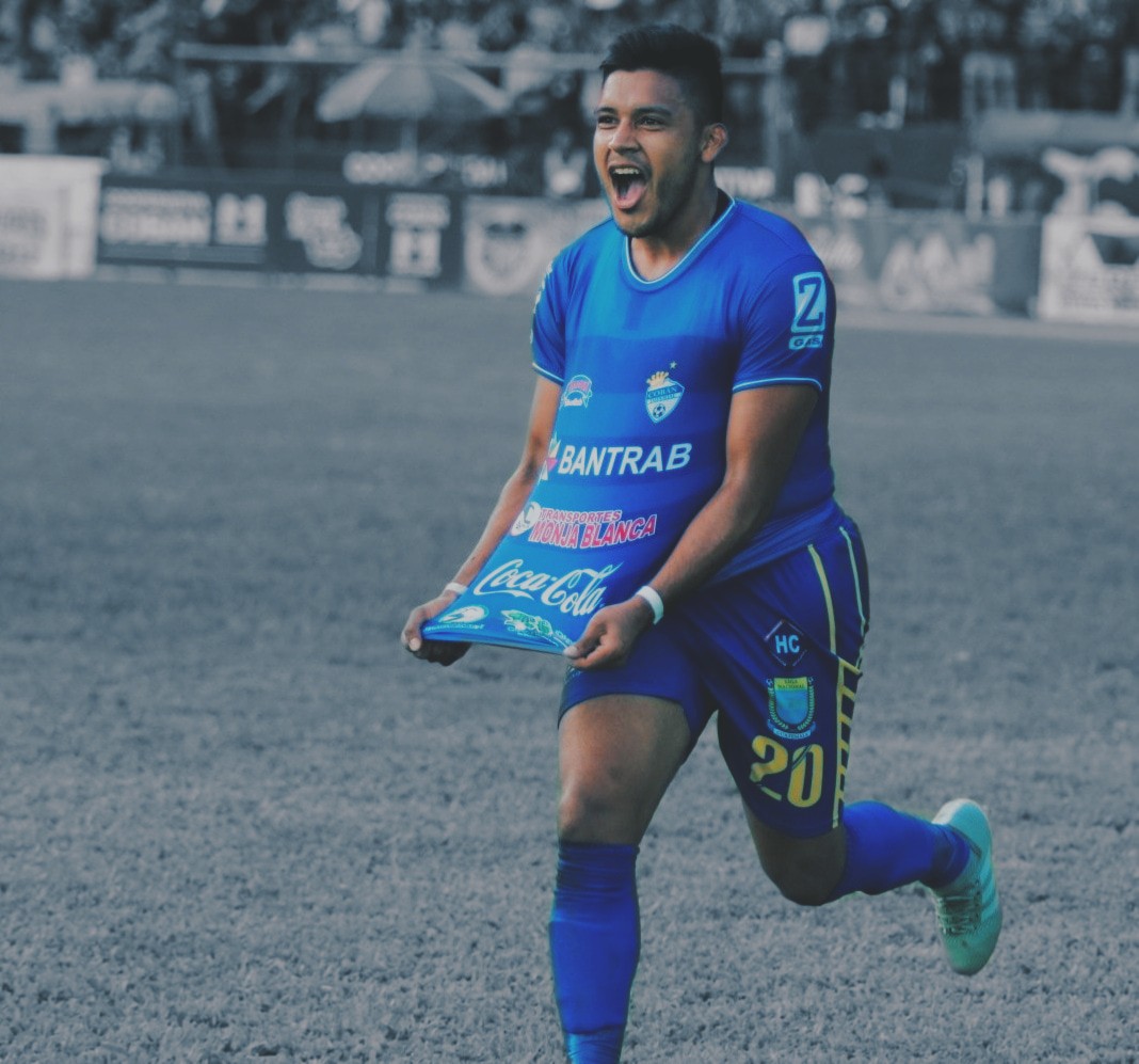 TribunaSportsGT's tweet image. #Clausura2021 | ¡CONTINÚA!

¡EL CARCHAENSE MÁS QUERIDO! 😄

Oriundo del municipio de San Pedro Carchá; VÍCTOR EDUARDO GUAY SÁNCHEZ seguirá defendiendo el escudo de Cobán Imperial.

¡VAMOS VÍCTOR! #VamosCobán