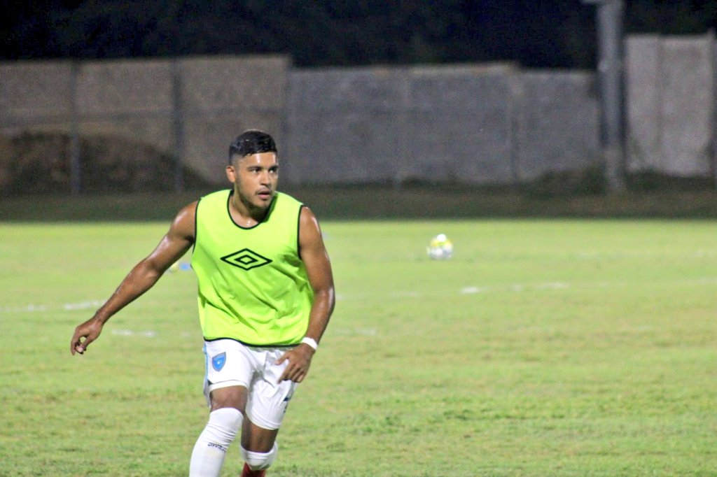 TribunaSportsGT's tweet image. #Clausura2021 | ¡CONTINÚA!

¡EL CARCHAENSE MÁS QUERIDO! 😄

Oriundo del municipio de San Pedro Carchá; VÍCTOR EDUARDO GUAY SÁNCHEZ seguirá defendiendo el escudo de Cobán Imperial.

¡VAMOS VÍCTOR! #VamosCobán