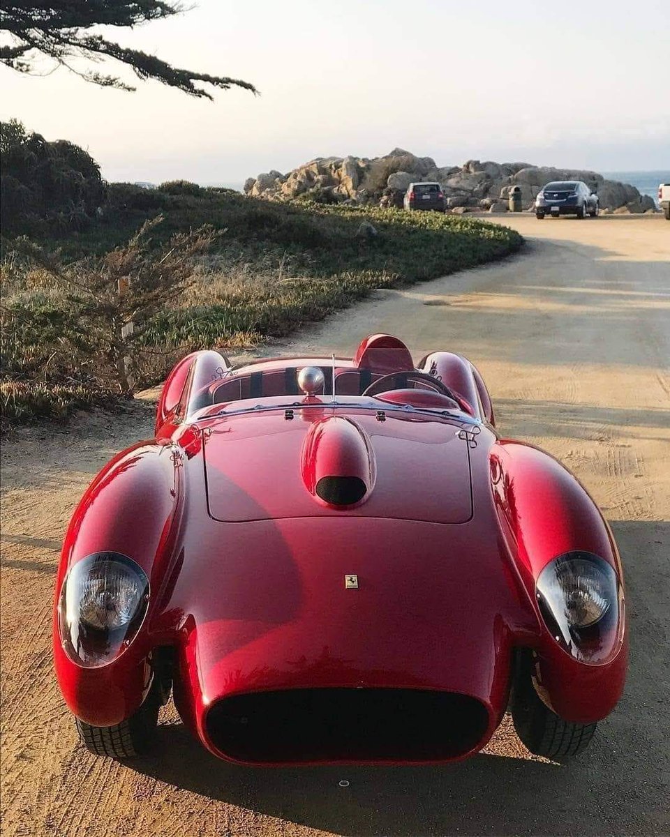 AndrewAvid's tweet photo. 58 Ferrari Testa Rosa what a great weekend drive this would be. https://t.co/pYBq9tO9NZ