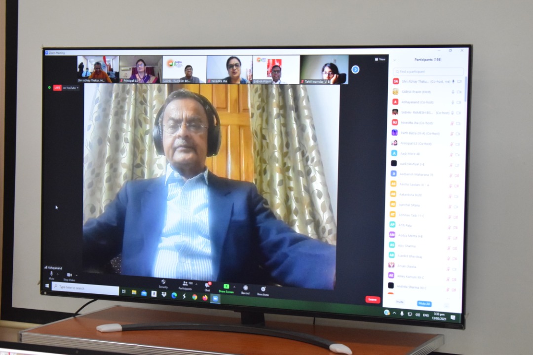 india_nigeria's tweet photo. Glad to join Sanyukt Bhartiya Association at a fruitful interactive session for students of Indian Language School Lagos on 'Education life in new normal' with Ex-DGP Bihar Shri Abhayanand today. High Commissioner congratulated @all_sabha on its 25th community awareness program. https://t.co/1E5sQDEbOl