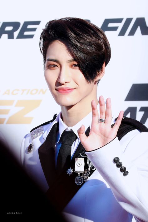 WARNINGThe following thread is extremely ILLEGALYou may receive a visit from the authorities after viewing this thread.You have been warned...