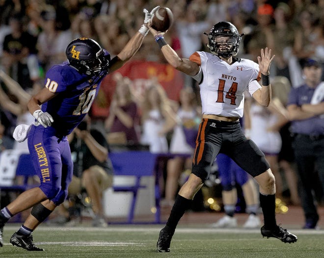 varsity_news's tweet image. For our subscribers: WRs Hegtvedt, O'Banan, Williams lead All-Central Texas football team via @ThomasJonesAAS and @Rickyprep statesman.com/story/sports/2…