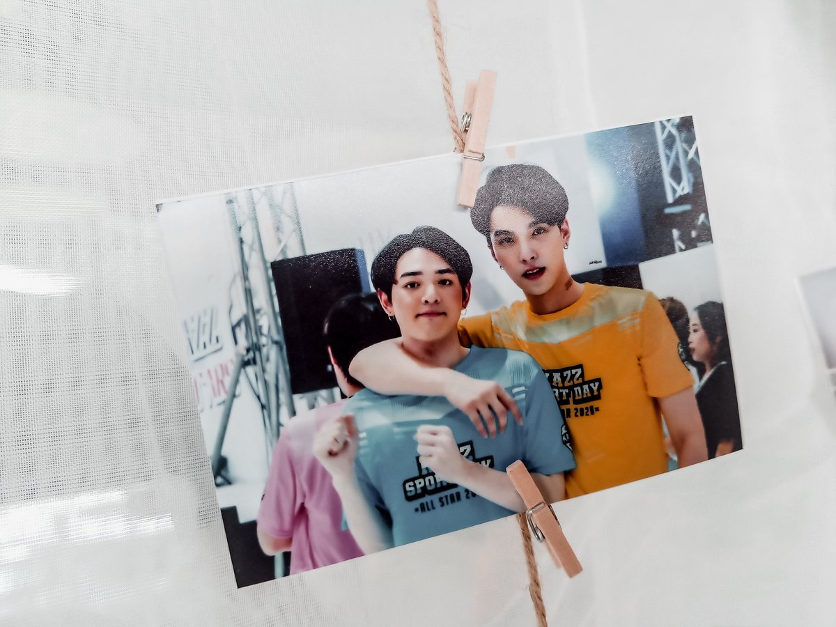 Krapong_SJ's tweet photo. มีใครให้มากกว่านี้มั๊คะ...ความหวาน...💛

#SBDAYOFLOVE 
#TheMoment1stAnniGallery
#เดบี้ของจูกาด
#กาดไม่ใช่การ์ด #ตัวเล็กของเนียร์ https://t.co/dqcznfG4fG