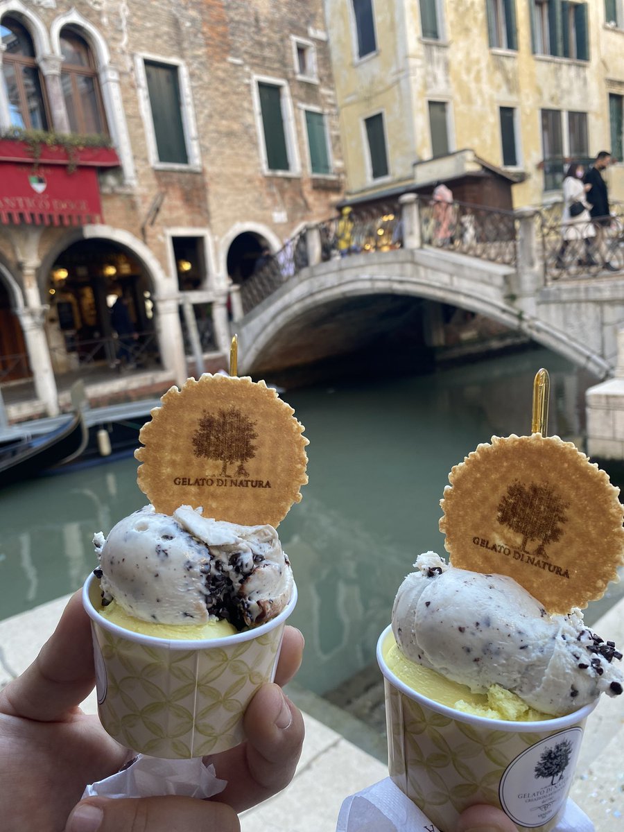 Antxrodriguez's tweet photo. Spent our one year wedding anniversary in Venice I love you🥲❤️👫 https://t.co/qIgC1zcxTA