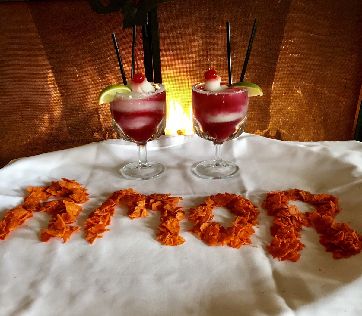 ViolasVentanas's tweet photo. Make your Valentine reservation or place your order!
Available for Dine-In or Take-Out!
#love #amor #kindness #foryoursweetheart #foryourgrandparents #foryourparents #calldoordash #doordash #doordashdelivers https://t.co/PIzQFSa7f6