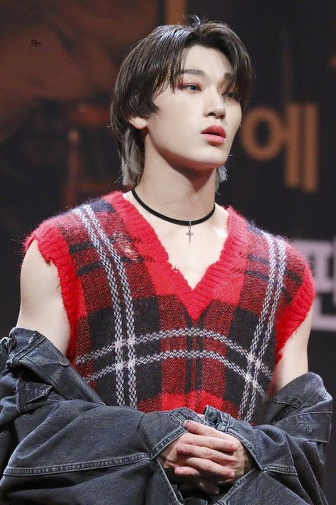 WARNINGThe following thread is extremely ILLEGALYou may receive a visit from the authorities after viewing this thread.You have been warned...