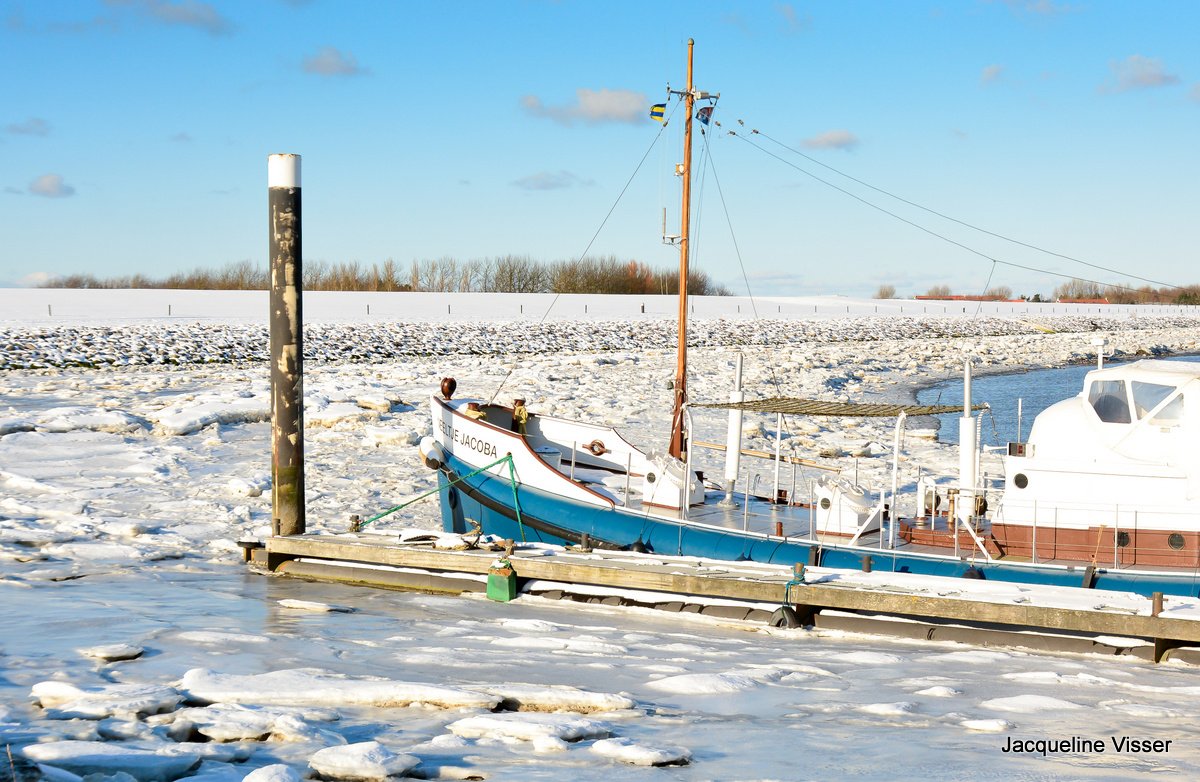 Ijs in de Ballumer bocht. Prachtige dag op #Ameland