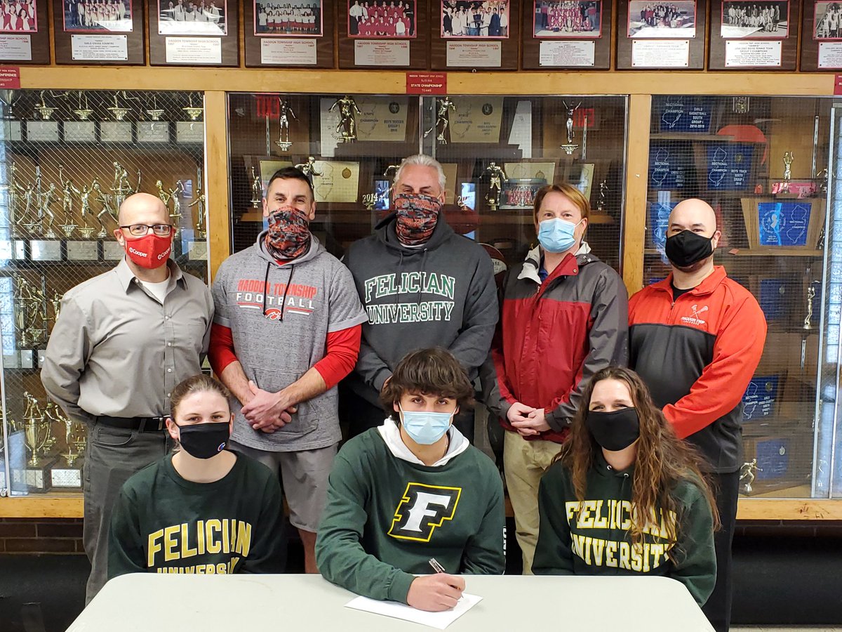 HadTwpSports's tweet photo. Congratulations to Luke Dayton on his football, basketball, and lacrosse career for the Hawks and his decision to continue playing lacrosse at Felician University! @FelicianU_mlax Play your best on the next level. Go Hawks! https://t.co/HsBaR5bXS7