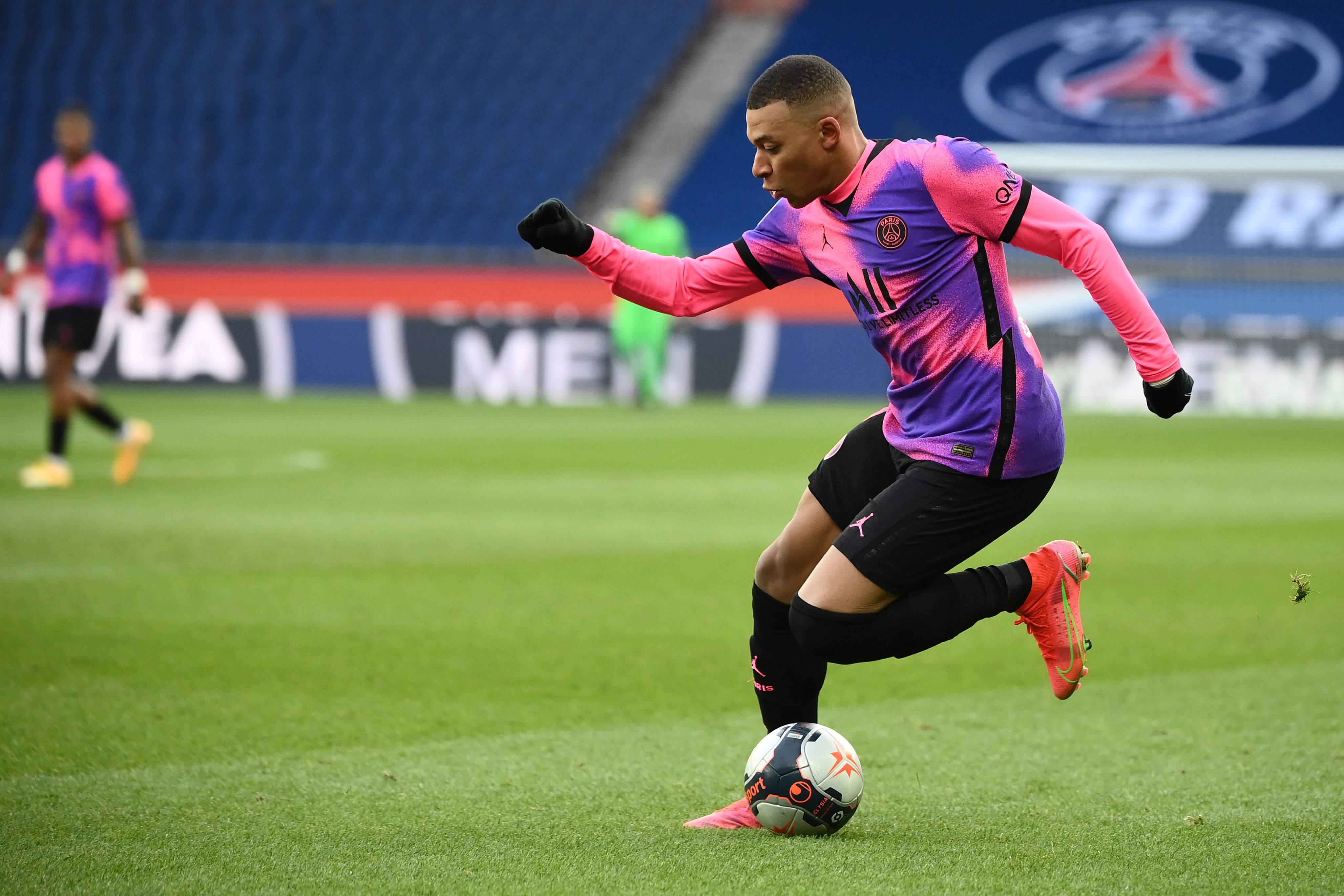 Psg fourth kit discount
