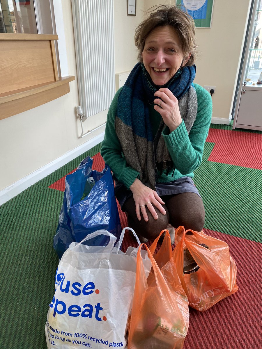 NCCBrent's tweet image. #fridayfoodbank #feedourfamilies #faithinaction Recognising the ongoing support of our local community, our neighbours @antoniamaguire @dawn_titus50 #stjosephsharlesden Antonio our student volunteer secured donations from @planetorganicuk #queenspark Thankyou! @Caritas_love