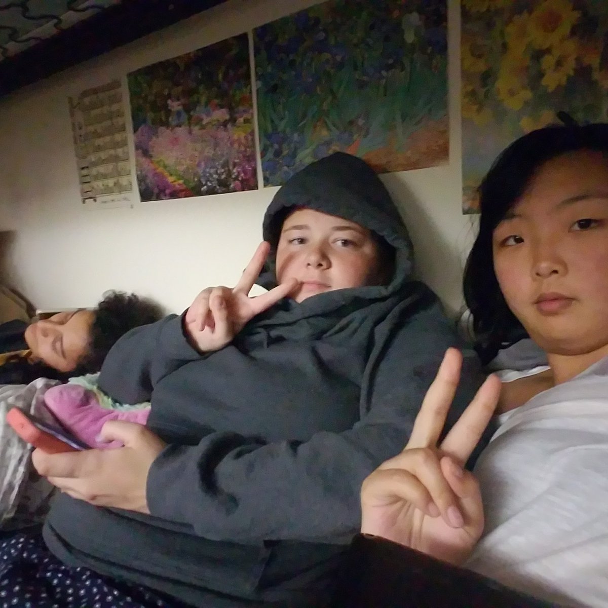 PodRetrograde's tweet image. pov: ur talking shit in our room with us about the latest bullshit that's happening on our college campus, it's 2015 and u don't know how to even spell quarantine