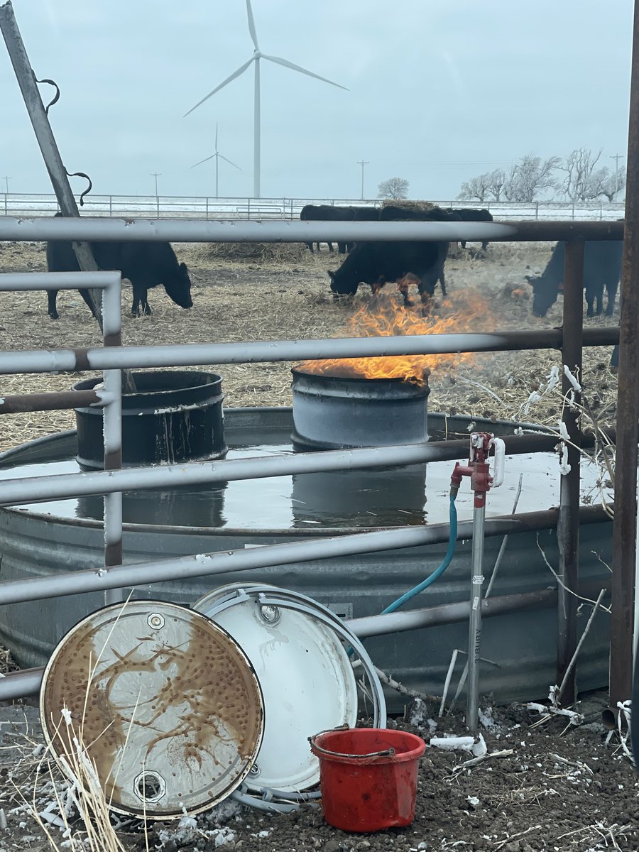 luke_jaeger's tweet photo. Pro tip:
If your used oil is building up and you don’t like breaking ice burn it in a weighted barrel and you just solved two problems https://t.co/Bpw7m4jCXv
