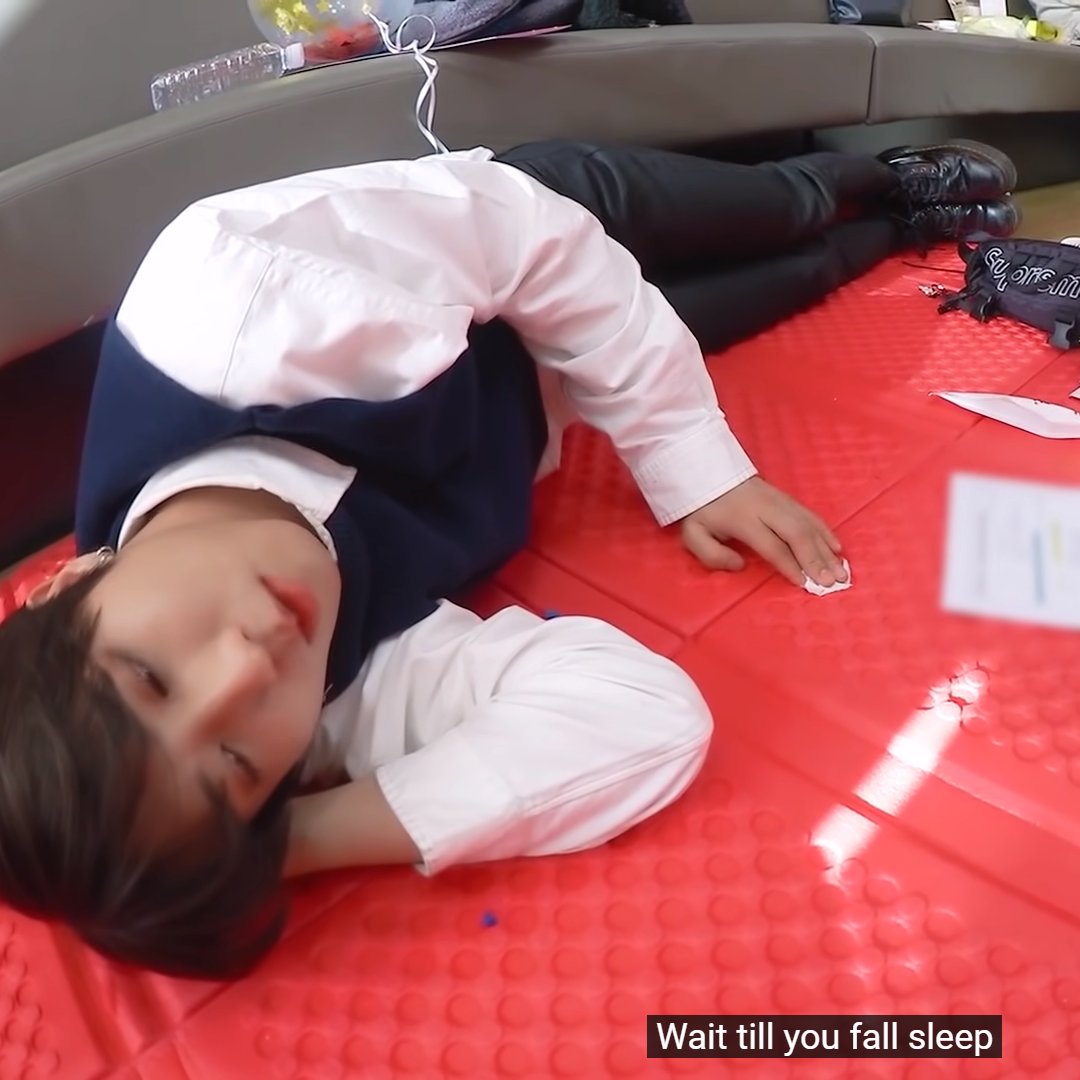 jeongin: just smile through the pain :]