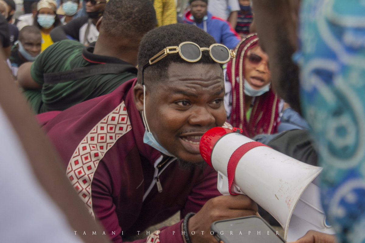 UncleTamanii's tweet photo. #mrmacaroni during the peaceful #EndSARS protest https://t.co/ZPSCbndlxY