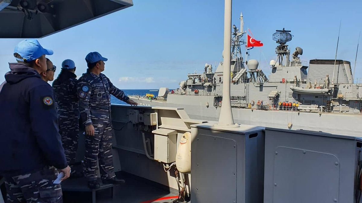 Satgas Matirime Task Force (MTF) Kontingen Garuda (Konga) XXVIII-L mengadakan latihan bersama dengan Kapal Perang Turki dan Jerman.
Adapun latihan tersebut bertujuan untuk memberikan dukungan logistik di laut tanpa harus kembali ke pangkalan.
#tnial #kontingengaruda #lebanon