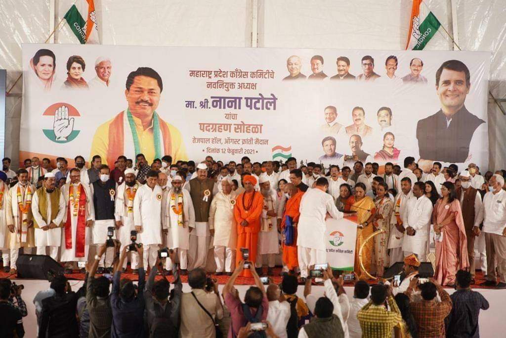 Shri89770946's tweet photo. राजकीय सोहळे पार पाडताना covid-19 अजिबात पसरत नाही तो फक्त छ. शिवाजी महाराजांची जयंती साजरी करताना होतो...👏👏 @CMOMaharashtra @NANA_PATOLE @rajeshtope11 @AmitV_Deshmukh https://t.co/LhWzOhxr2B