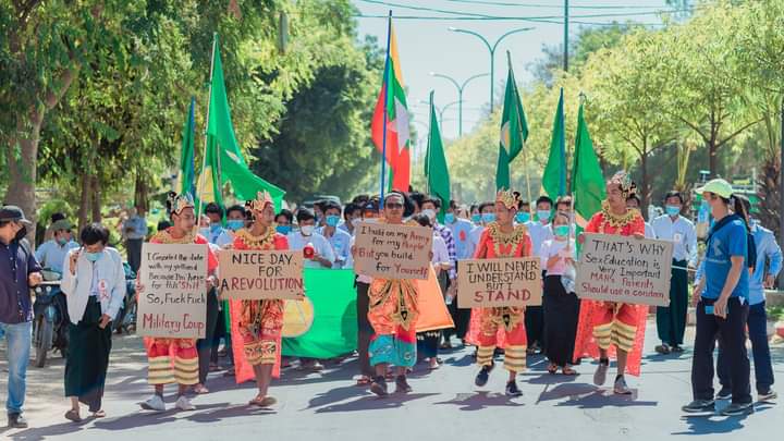 #HearTheVoiceOfMyanmar 
#SaveMyammar 
မ်ားမ်ားtweetေပးၾကပါ